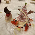 シャトー　ラ・パルム・ドール - ◉ノエル・スペシャルデザート
      　　クリスマスツリー仕立てのスウィーツ