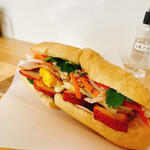 バインミー ゴンゴン - スペシャルバインミー　具材たっぷり