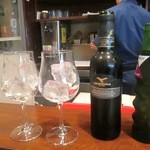 五鉄 - ワインとジンジャーエールをもらう