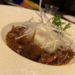 山人 - 大根のチーズスフレ 短角牛の煮込みソース