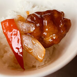 龍天楼 - 酢豚のオンザライス