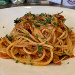 アミーゴ アミーガ - エビ・ケッパー・黒オリーブのトマトソース