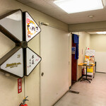 手作り居酒屋 たぬき - 店舗外観(階段で2階へ上った位置から撮影)