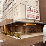 CAFE DE HIRAOKA - 1階で販売されてます
                      少し雪の残る福岡県