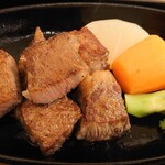 ステーキハウス寿楽 - 那須和牛おすすめサイコロステーキセット(150g)3,400円