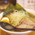 Menyashichifuku - 期間・提供数限定「節白湯ラーメン」（940円）。