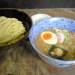 六厘舎 - つけめん(\850)麺少なめ！