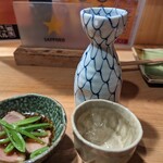 Shunsai Tei Yumesaki - 熱燗（若鶴玄）500円