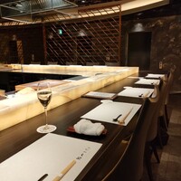 鮨 やまけん 銀座店 - カウンター