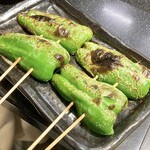 三酉屋 - ピーマン154円/本