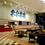 エピナール那須 - 広々として明るいロビーは、絶品高原リゾート生活のはじまり！