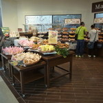 ママベーカリー - パン売り場