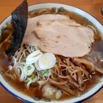 Kenchan Ramen - 中華そば 普通(900円也) いつもの全部普通をコール‥