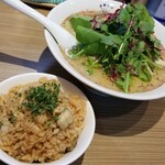 Rock’anDo - 鹿のポルチーニクリームフォアグラ添え＋スパイシートマトチキン