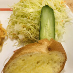 Komeda Ko-Hi Ten - 付け合せ　写真より野菜が少ないかな