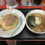 192684803 - 五目チャーハン 半ラーメン