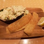 イタリアンダイニングDONA - スモークサーモンとアボカドのタルタルクリームチーズ‼️