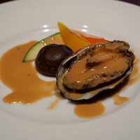 天空飲茶酒家 - 鮑のステーキ～紹興酒バターソース～