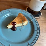 自家焙煎珈琲屋 利休 - 高級カルピスバターのチーズケーキ