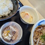 牧茶庵 - セットの納豆と温玉