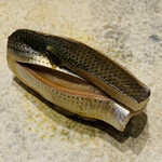 鮨 由う - ・小鰭