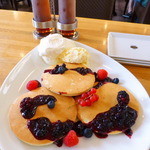 ロトンダ ナオ - ベリーベリーパンケーキ