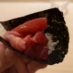 鮨 なんば - 鮪の切れ端の手巻（赤身、中トロ、大トロ）