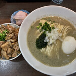 ヌードル＆スパイスカレー 今日の1番 - 