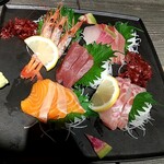 北海海鮮 寿司酒場 魚しょう - おまかせ刺身5点盛り合わせ