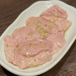 炭火焼肉ホルモン うらら - 