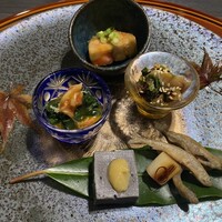 かなやま - 前菜。あん肝、サバと大葉、胡麻豆腐柚子味噌、ワカサギ、キリコはなんだっけ…。