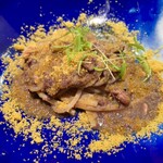 セルサルサーレ - あんこうのどぶ汁と赤ワイン煮込みのパスタ カラスミと削りレモン