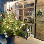 セルサルサーレ - クリスマス感漂う外観