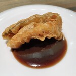 セルサルサーレ - 穴子の天ぷら 穴子の骨の出汁とマデラ酒とバルサミコとしじみと赤ワインのソース