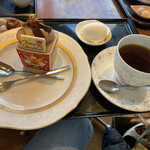 Sakura Kohi - ケーキセット
                        コーヒーはコスタリカコーヒー、ケーキはチョコレートムースにしました