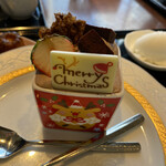 桜珈琲  - チョコレートムースにはラズベリーソースが入っていました