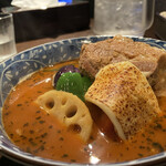 SAKURA BROWN - 角煮旬菜カリー　炙りチーズ