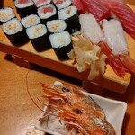 Sushi Izakaya Yataizushi - 本鮪赤身、赤身、赤海老と納豆細巻き、鉄火巻き、赤海老ヘッド揚げ