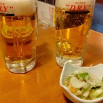 寿司居酒屋 や台ずし - 最初の提供ビール（最低、帰りたくなった）