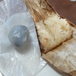 鳥越の宿　三楽園 - 夜食：おこわと葛？饅頭
