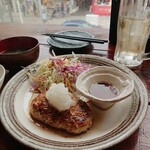 鉄板焼き&沖縄料理 響 - あぐー豚 ハンバーグ定食