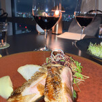 ザ タヴァン グリル＆ラウンジ - 