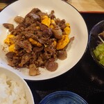 須砂渡食堂 - とりもつ定食