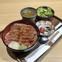 熟成焼肉 あらた - 極みステーキ丼2000円