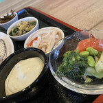 お昼ごはんのお店 Leaf - タルタル&小鉢