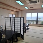 日本料理 魚増 - 店内はキレイで落ち着いたなお店川^▽^)