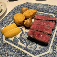 銀座ブルーリリー ステーキ＆チャイニーズレストラン - 