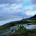 ラトリエ・ドゥ・ノト - 輪島から白米千枚田に。
      一瞬だけ空が見えた…その後も雨とあられ