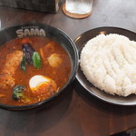 SAMA - チキンカレー　９６０円　ランチライス大盛り無料　【　２０１３年５月　】