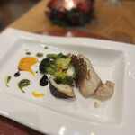 SAKANAYA - スズキのオーブン焼き　栗かぼちゃ・バジル・赤ワインソース